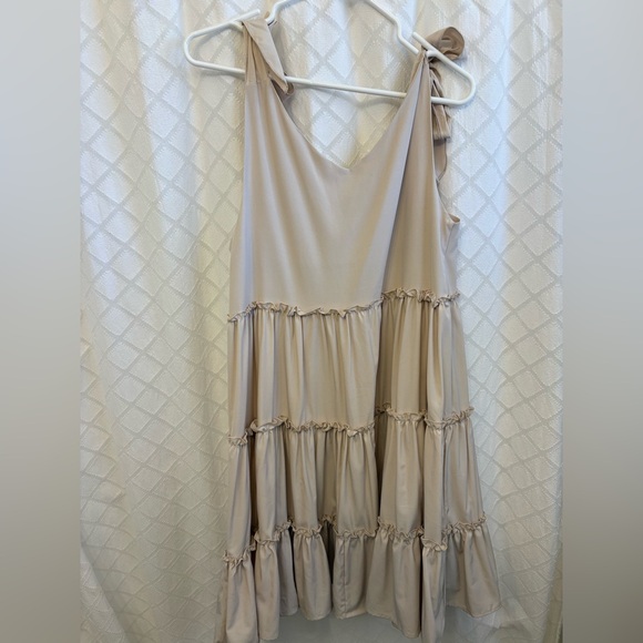 SHEIN Cream Tiered Mini Dress - Picture 2 of 2